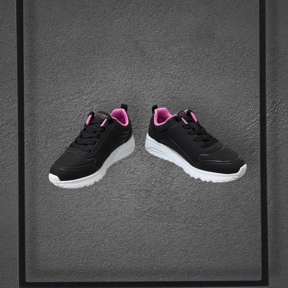 Girls’ Skechers Sneakers - Size 1.5 - Picture 2 of 8